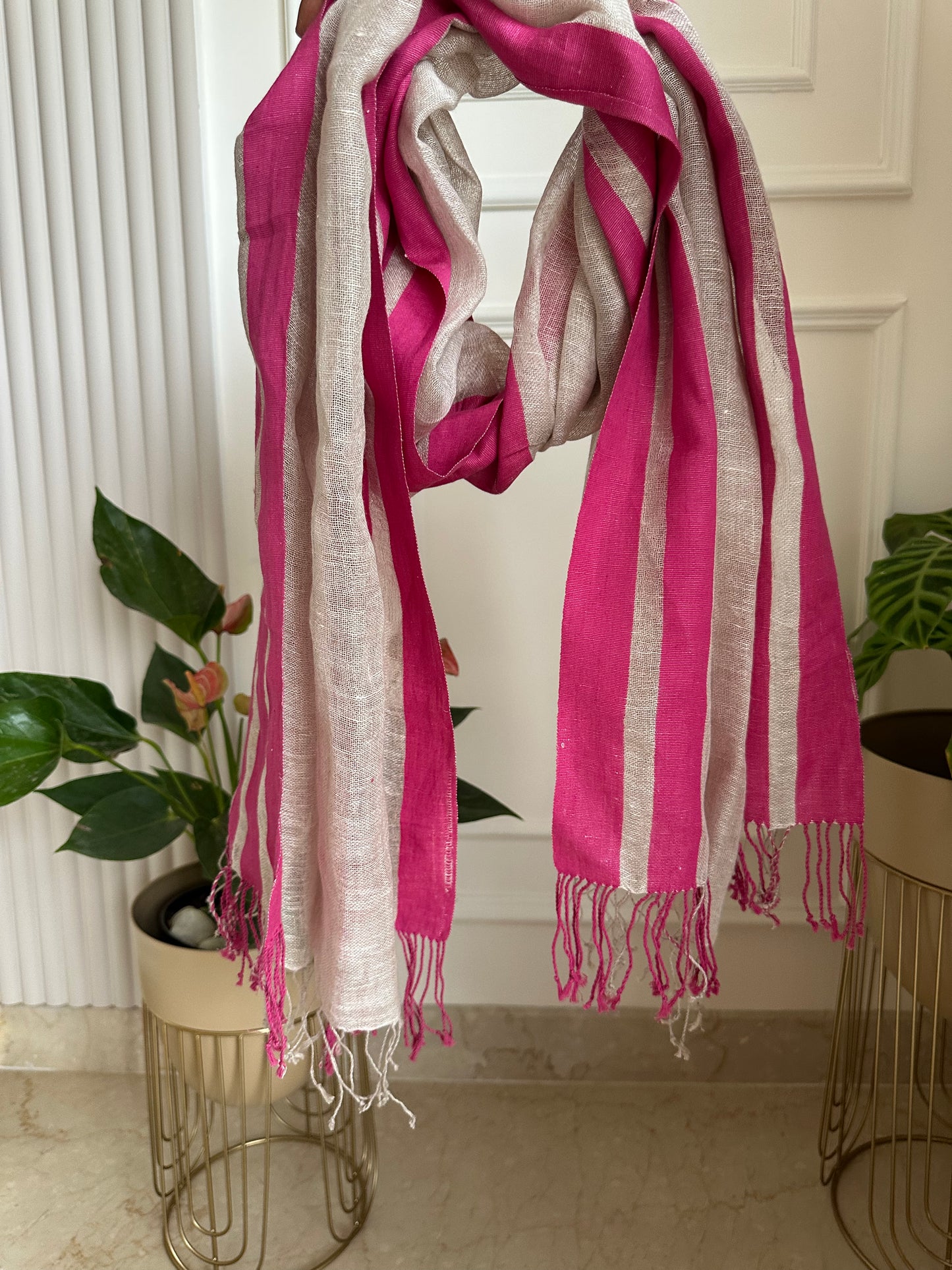 Striped pink linen scarf with tassels
