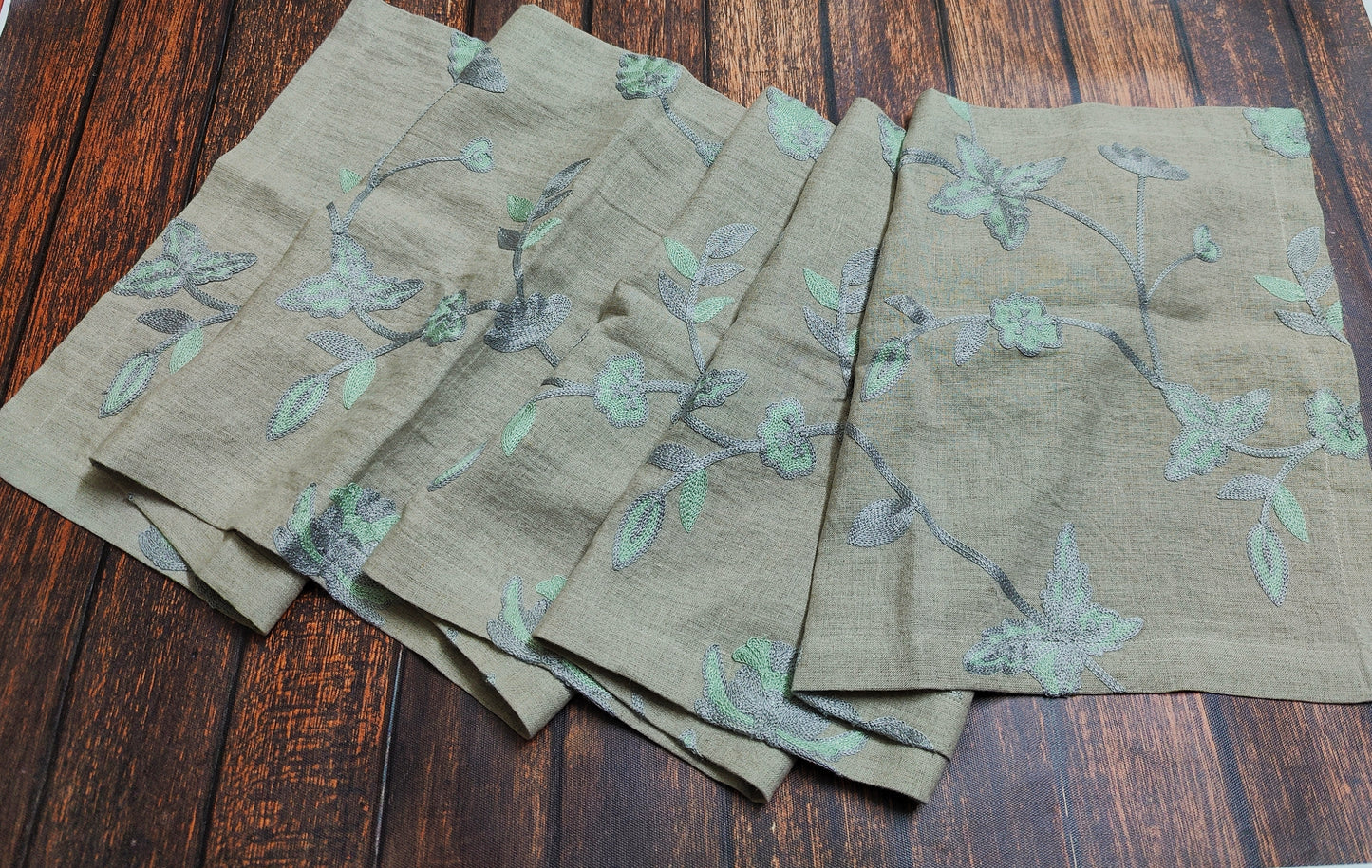 Linen Table Runner (1) / Natural Embroidered / Dining Linen / Chain Stitched Pattern / Rustic style / 100% Pure European Linen Table Runner
