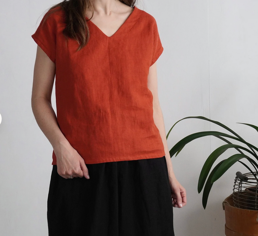 Linen simple v-neck top. Soft linen top. Washed linen blouse. Classic natural top. Simple linen top. Linen blouse. Organic linen top