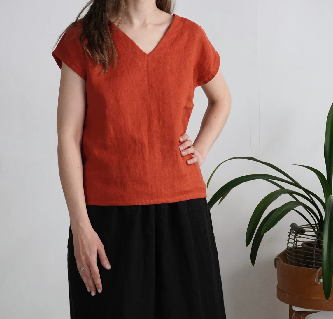 Linen simple v-neck top. Soft linen top. Washed linen blouse. Classic natural top. Simple linen top. Linen blouse. Organic linen top