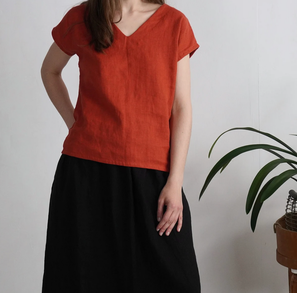 Linen simple v-neck top. Soft linen top. Washed linen blouse. Classic natural top. Simple linen top. Linen blouse. Organic linen top