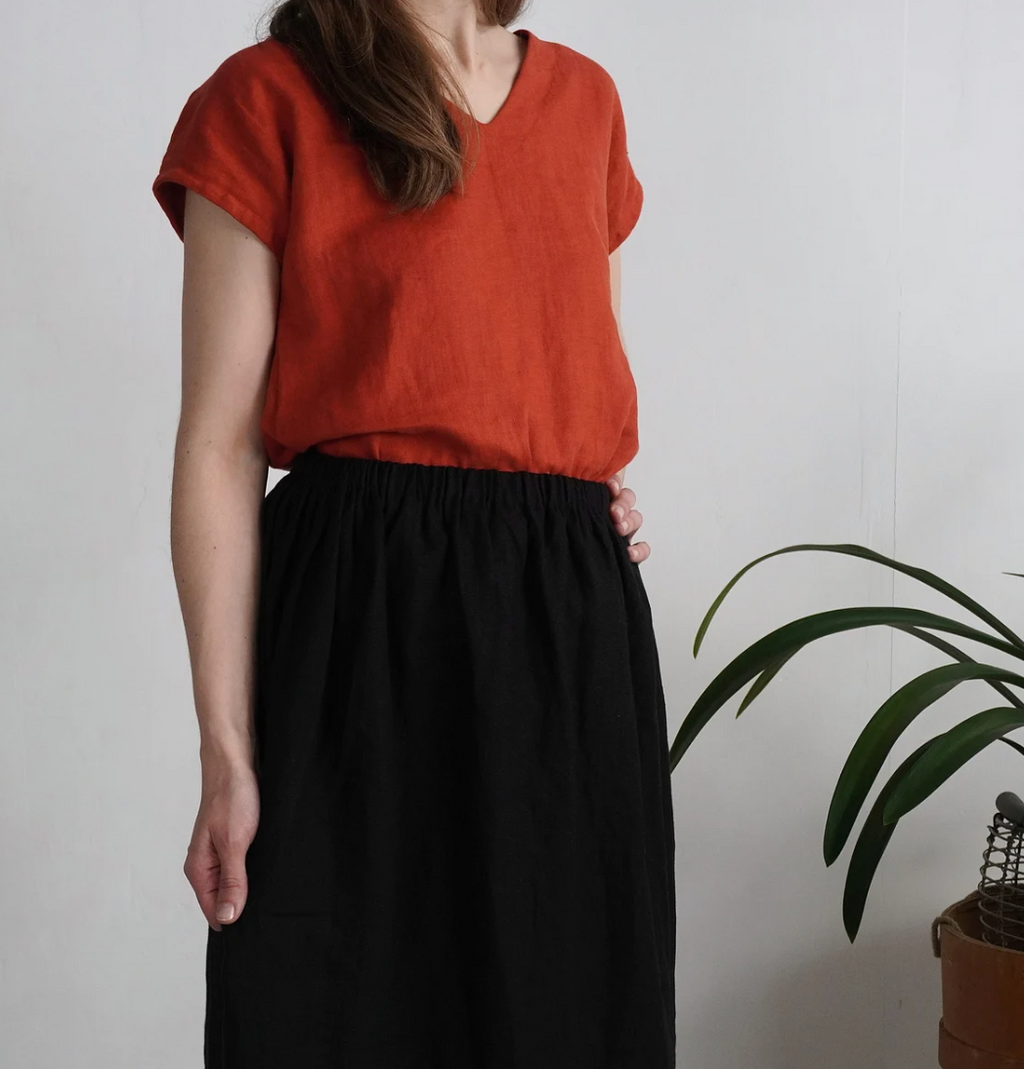 Linen simple v-neck top. Soft linen top. Washed linen blouse. Classic natural top. Simple linen top. Linen blouse. Organic linen top