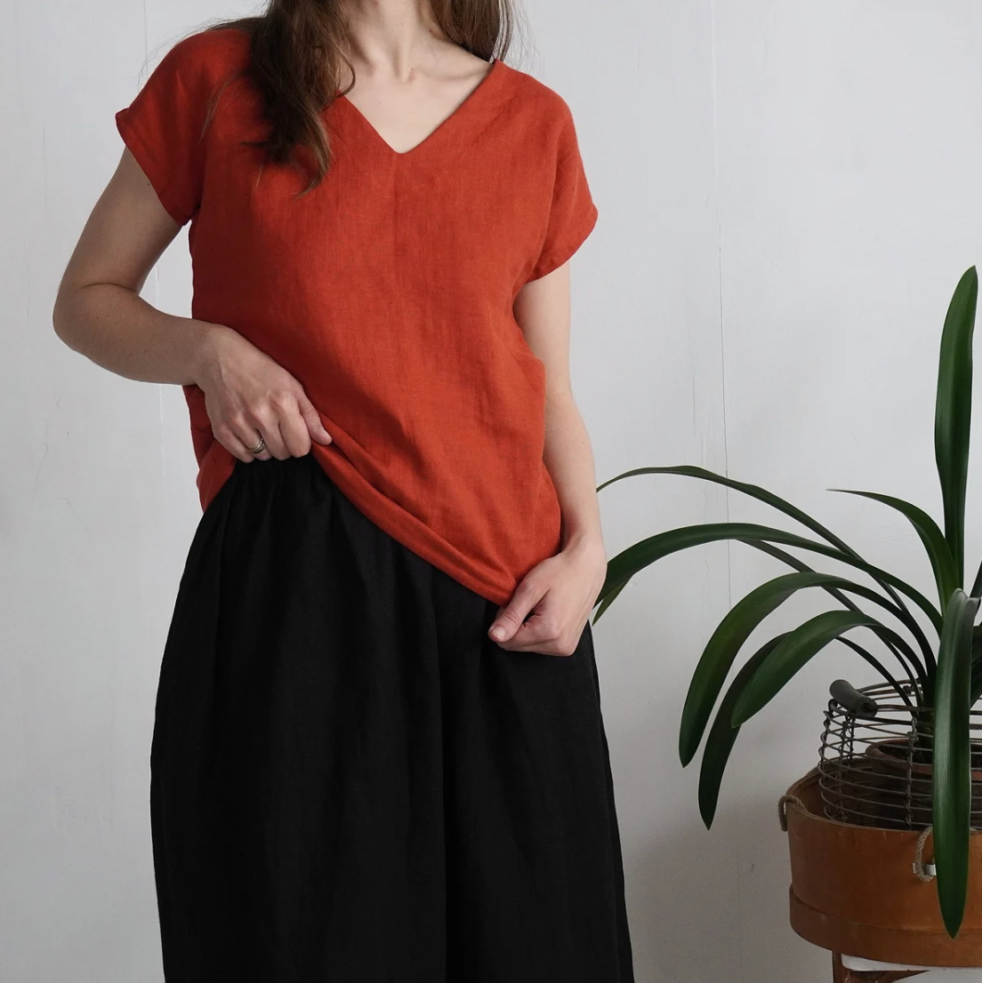 Linen simple v-neck top. Soft linen top. Washed linen blouse. Classic natural top. Simple linen top. Linen blouse. Organic linen top