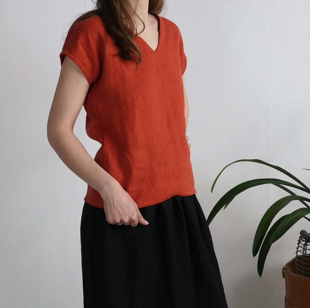 Linen simple v-neck top. Soft linen top. Washed linen blouse. Classic natural top. Simple linen top. Linen blouse. Organic linen top