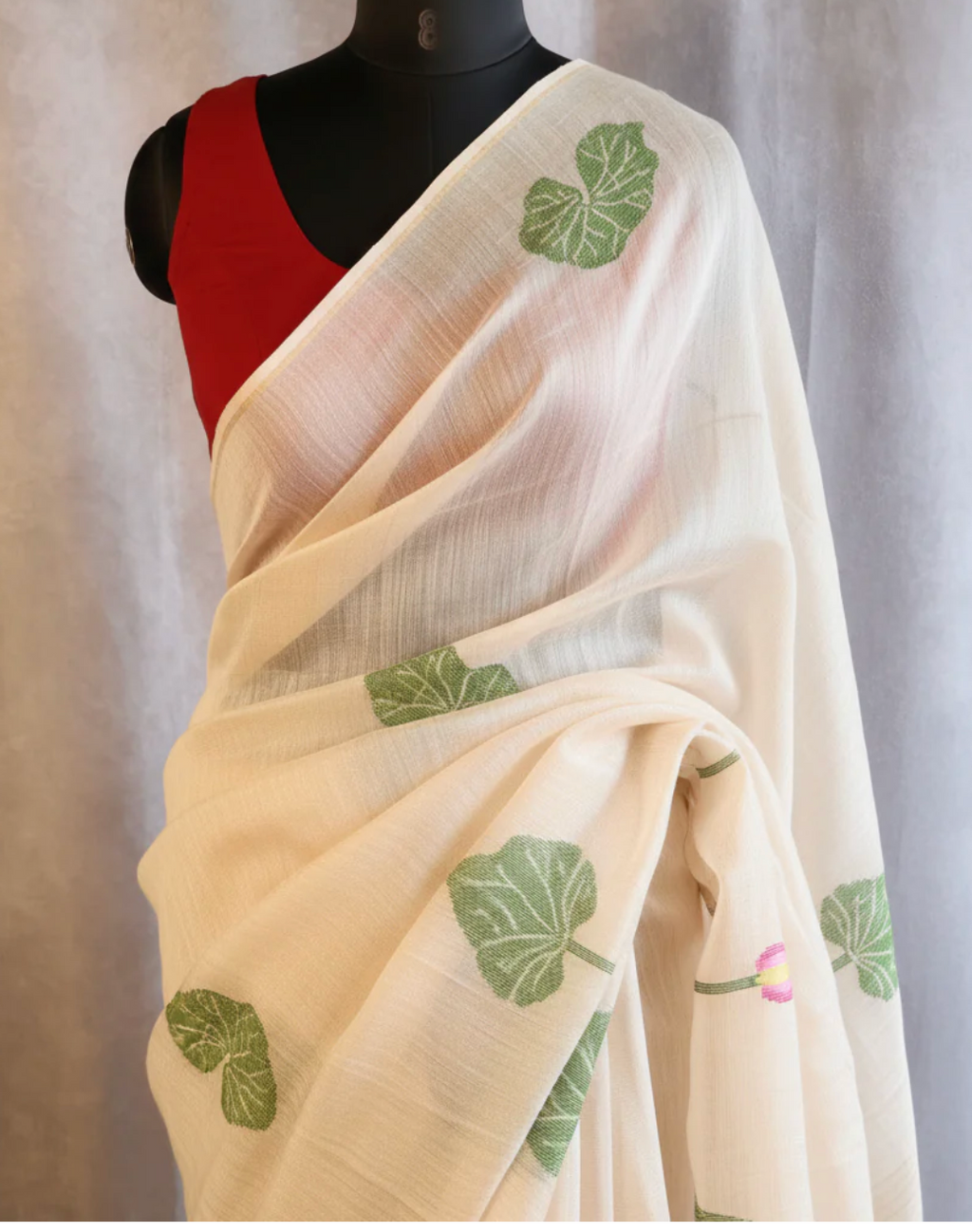 Cream onam saree, jamdani weave lotus motif lightweight linen silk saree