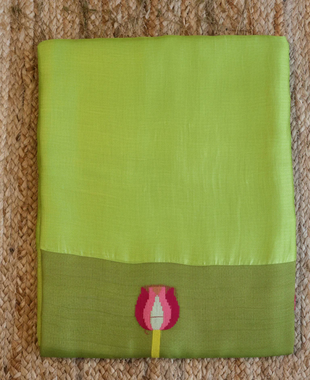 Green jamdani weave lotus motif lightweight linen silk saree