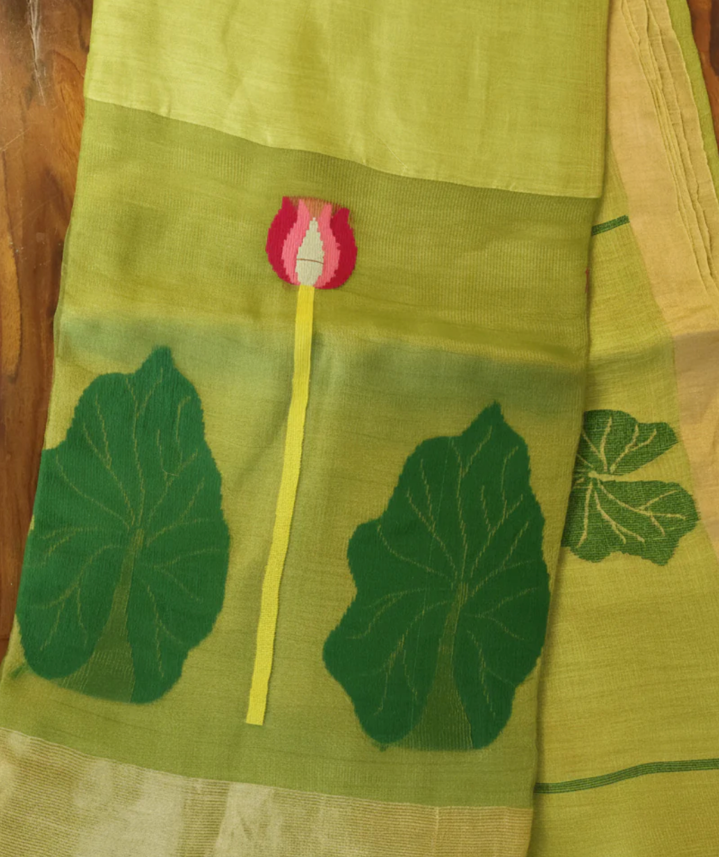 Green jamdani weave lotus motif lightweight linen silk saree