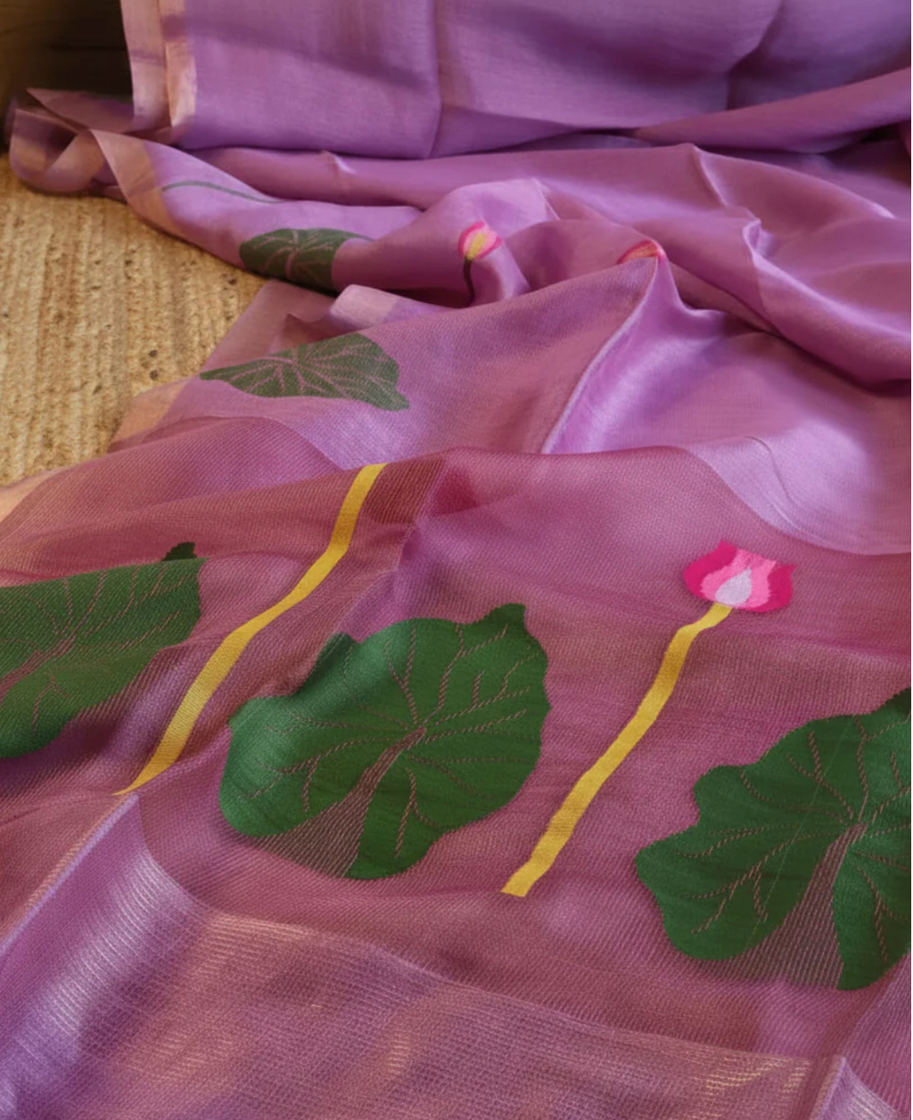 Pink jamdani weave lotus motif lightweight linen silk saree