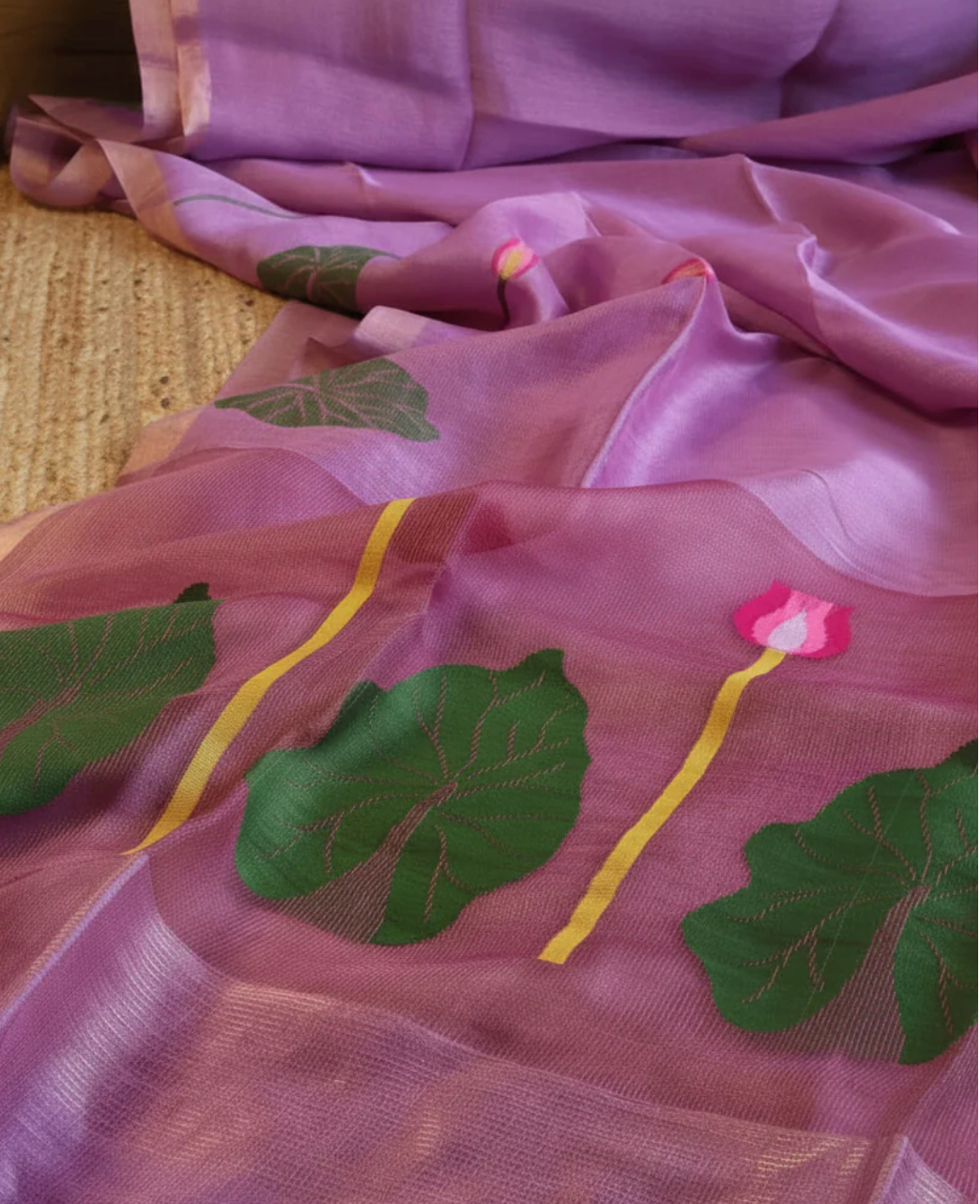 Pink jamdani weave lotus motif lightweight linen silk saree