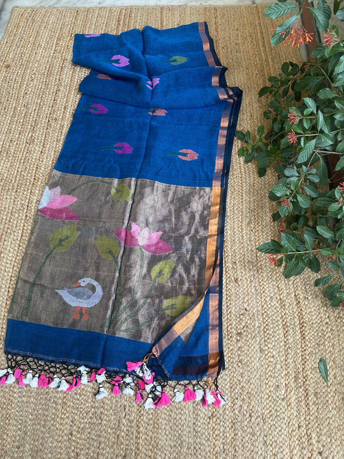 Blue West Bengal Jamdani Linen Saree – Handloom