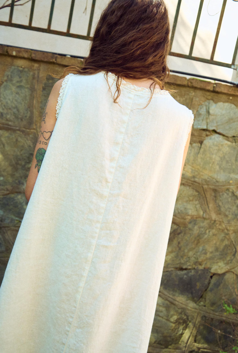 back view white midi dress neolinen