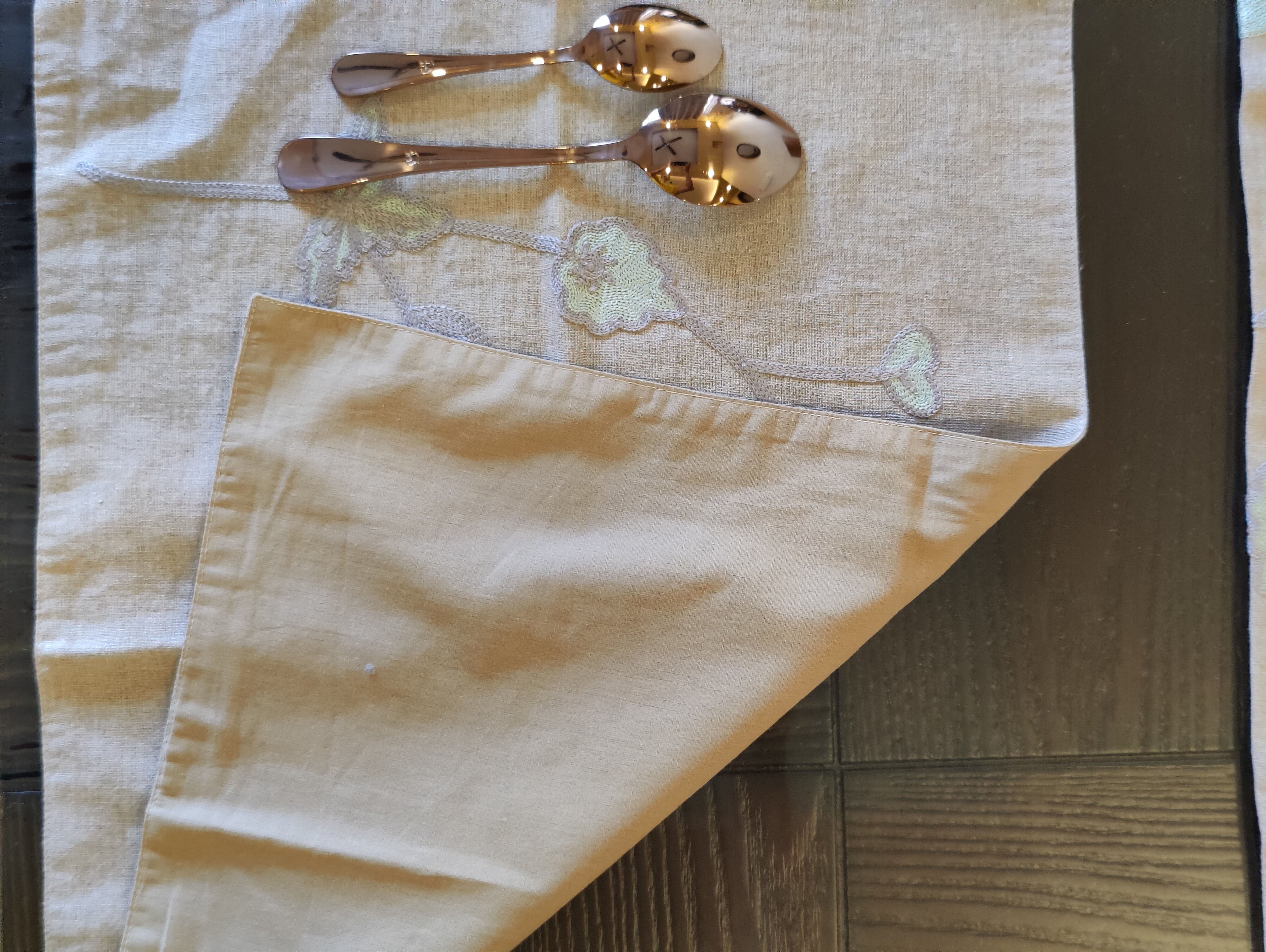 Natural Linen Dining Set – Runner, Napkins & Placemats